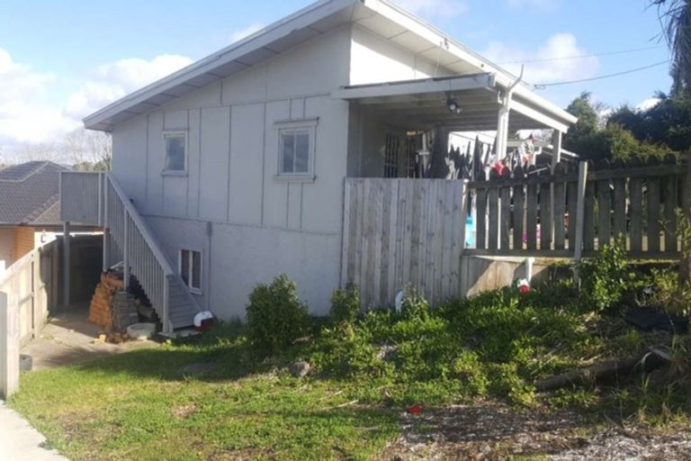 Photo of property in 7 Donovan Avenue, Massey, Auckland, 0614