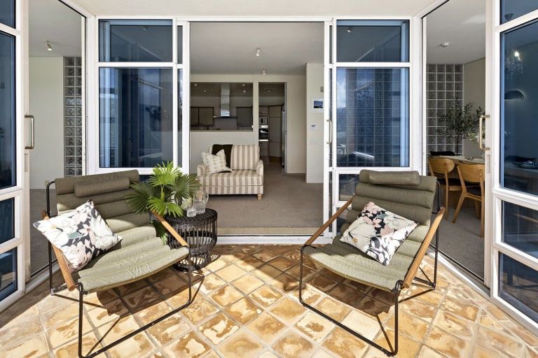 Photo of property in Trieste, 346u2 Oriental Parade, Oriental Bay, Wellington, 6011