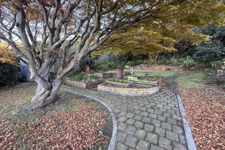Photo of property in 26 Seaview Terrace, Kew, Dunedin, 9012