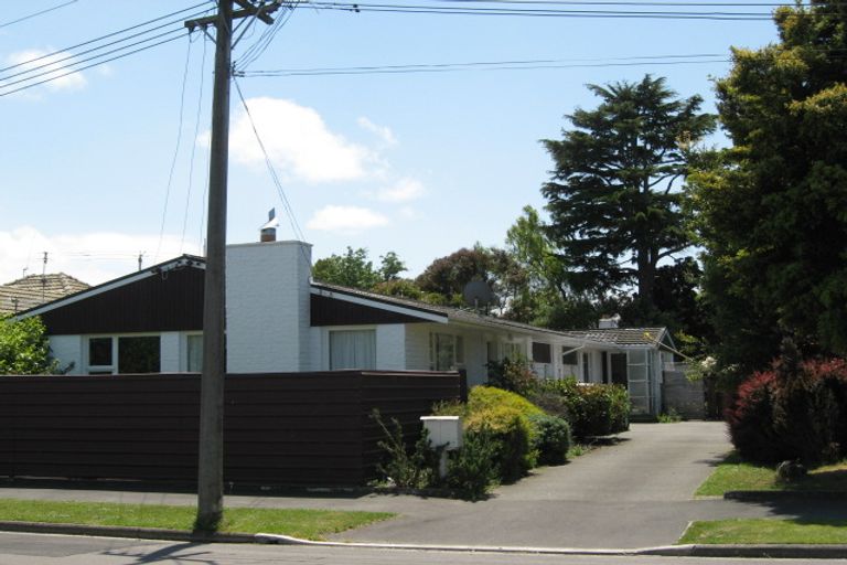 Photo of property in 4 Kyeburn Place, Avonhead, Christchurch, 8042