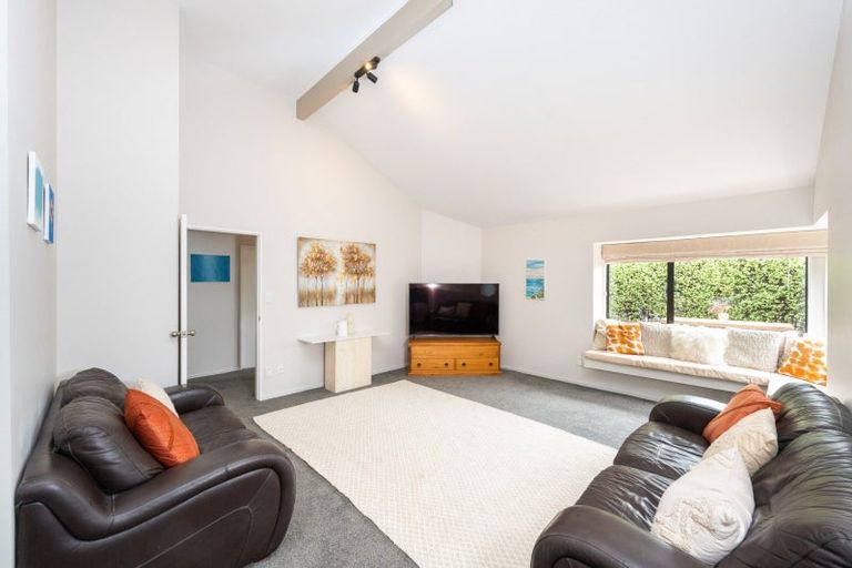 Photo of property in 7 Penlington Place, Havelock North, 4130