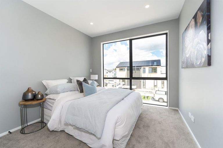 Photo of property in 15 Landing Path Drive, Hobsonville, Auckland, 0616