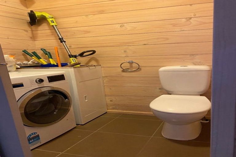 Photo of property in 108a Tauhinu Road, Miramar, Wellington, 6022