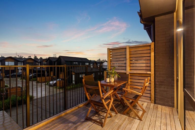 Photo of property in 6 Kari Lane, Kumeu, 0810