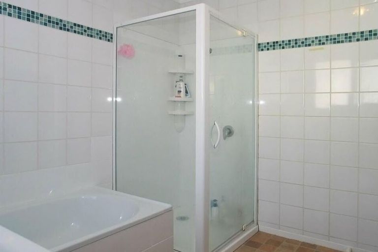 Photo of property in 6 The Sounding, Whitby, Porirua, 5024