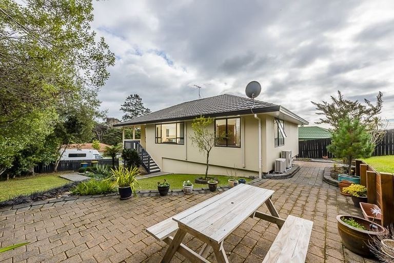 Photo of property in 36 Hewlett Road, Massey, Auckland, 0614