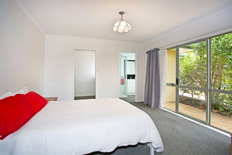 Photo of property in 6 Cottesmore Place, Huntington Park, Auckland, 2013