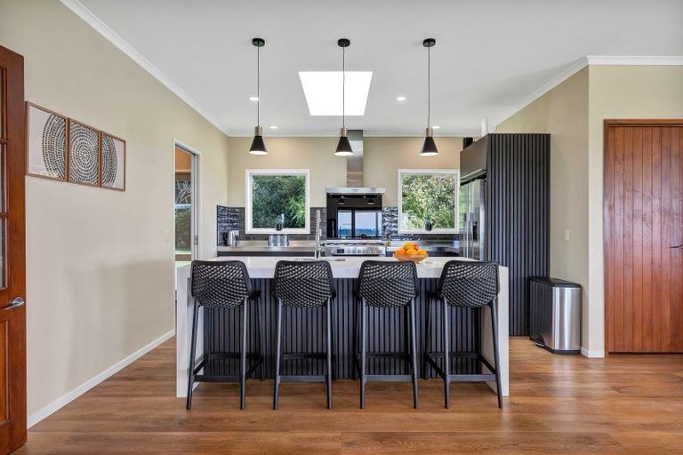 Photo of property in 80 Clearview Road, Lepperton, New Plymouth, 4373