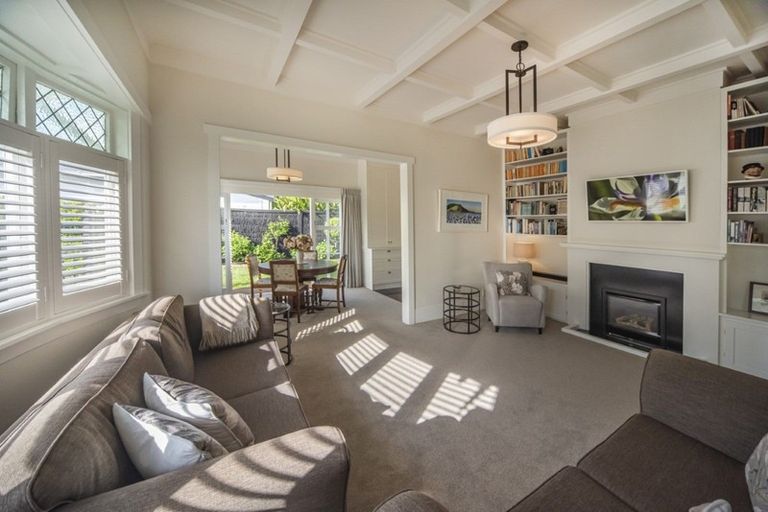 Photo of property in 1a Glen Road, Stanley Point, Auckland, 0624