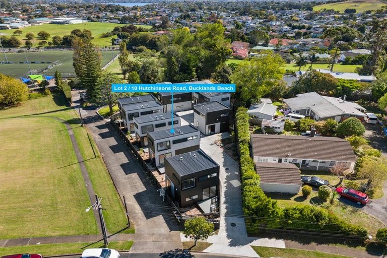 Photo of property in 2/10 Hutchinsons Road, Bucklands Beach, Auckland, 2014