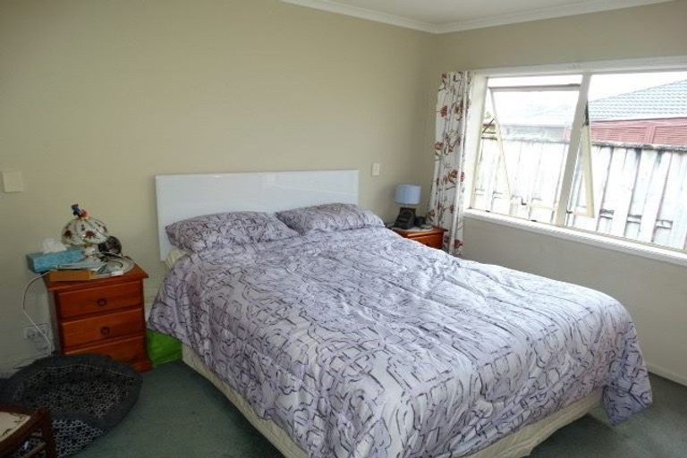 Photo of property in 13 Russett Grove, Henderson, Auckland, 0612