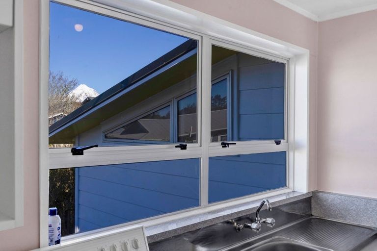 Photo of property in 34 Maire Street, Inglewood, 4330