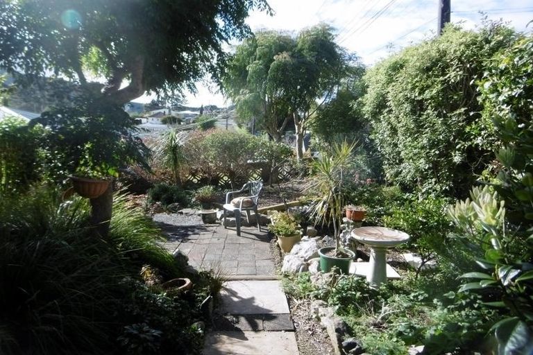 Photo of property in 2 Charles Street, Te Kamo, Whangarei, 0112