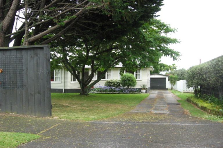 Photo of property in 13 Matapouri Road, Mangere Bridge, Auckland, 2022