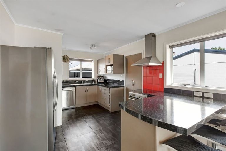 Photo of property in 3 Finsbury Street, Islington, Christchurch, 8042