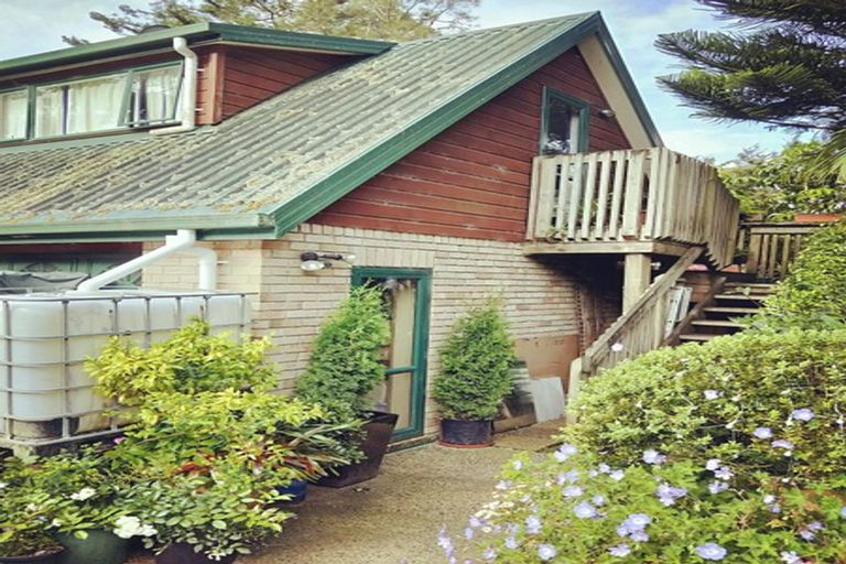 Photo of property in 31 Daffodil Street, Titirangi, Auckland, 0604