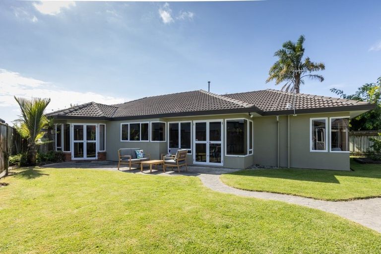 Photo of property in 11 Kensington Drive, Taradale, Napier, 4112