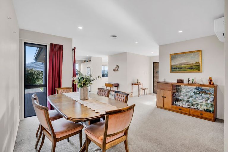 Photo of property in 8 Jules Crescent, Bell Block, New Plymouth, 4312