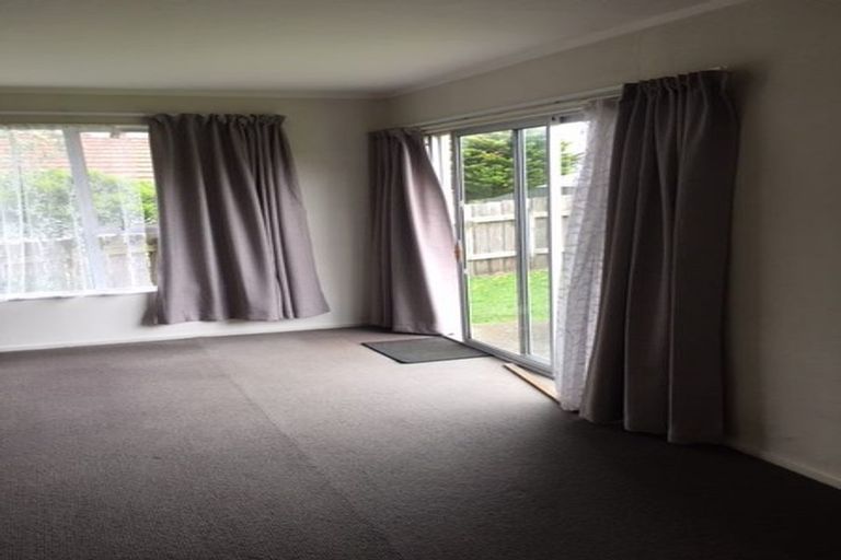 Photo of property in 24b Fitzpatrick Street, Newlands, Wellington, 6037