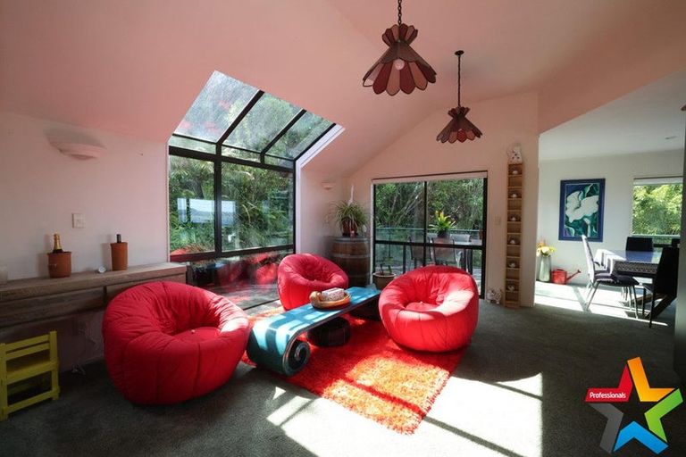 Photo of property in 31 Ewing Grove, Acacia Bay, Taupo, 3330