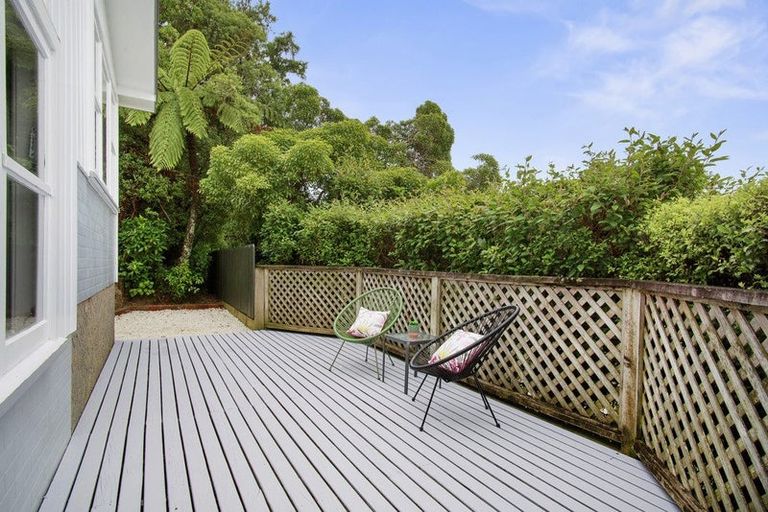 Photo of property in 114 Redwood Avenue, Tawa, Wellington, 5028
