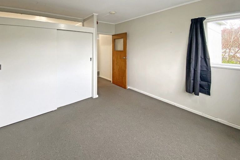 Photo of property in 95 Farmer Crescent, Taita, Lower Hutt, 5011