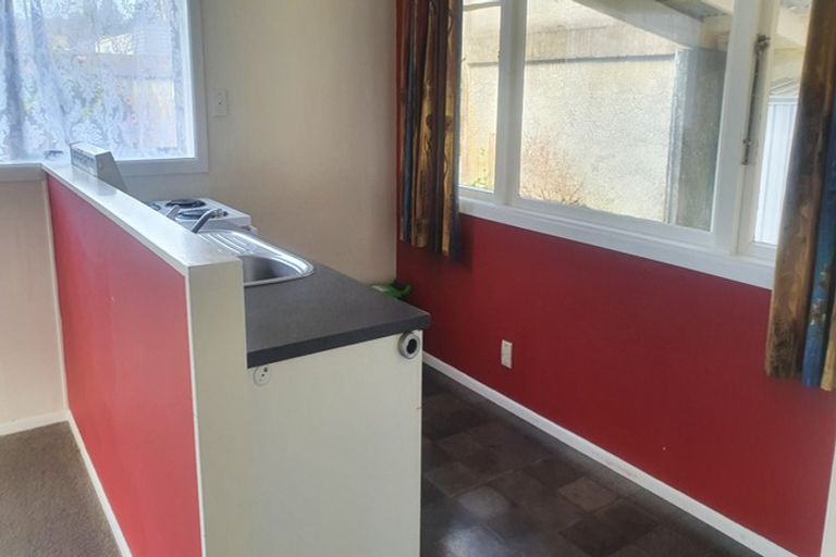 Photo of property in 3/24 Hori Street, Vogeltown, New Plymouth, 4310