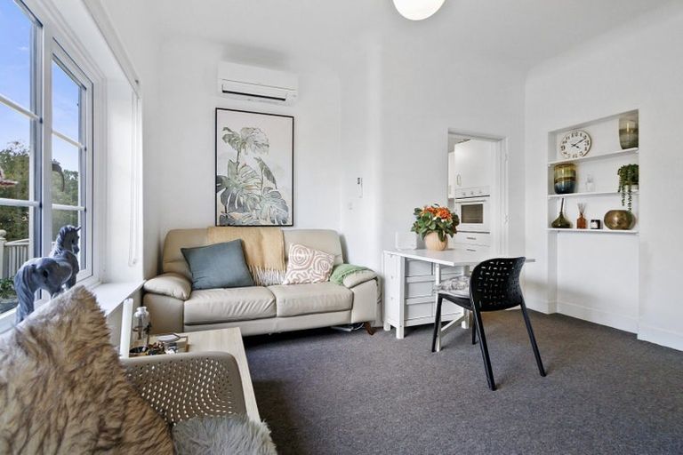 Photo of property in 193u1 The Terrace, Wellington Central, Wellington, 6011