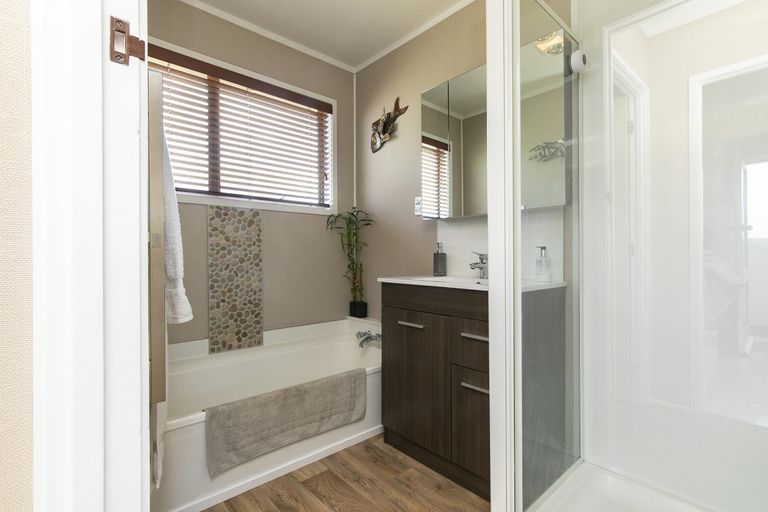 Photo of property in 76 Princes Street, Riverhead, 0820