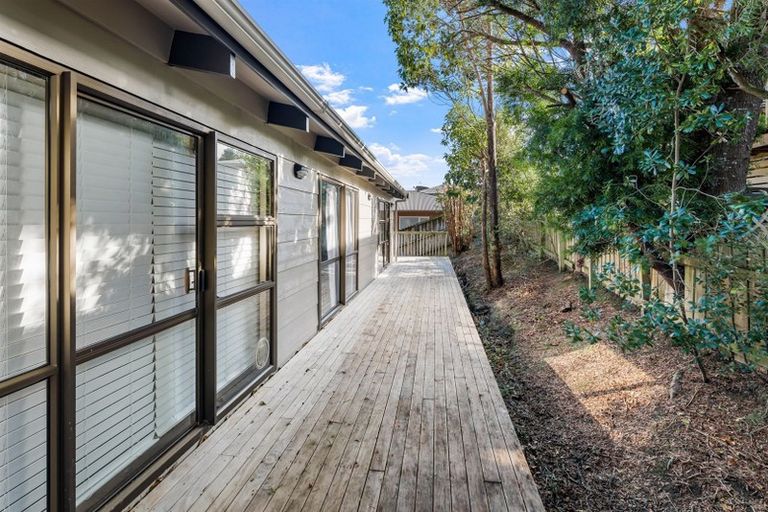 Photo of property in 52a D'oyly Drive, Stanmore Bay, Whangaparaoa, 0932