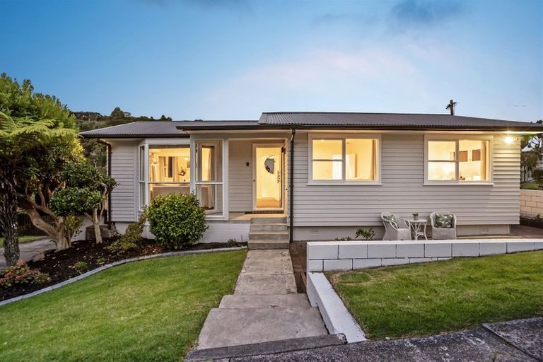 Photo of property in 58 Eskdale Road, Birkdale, Auckland, 0626