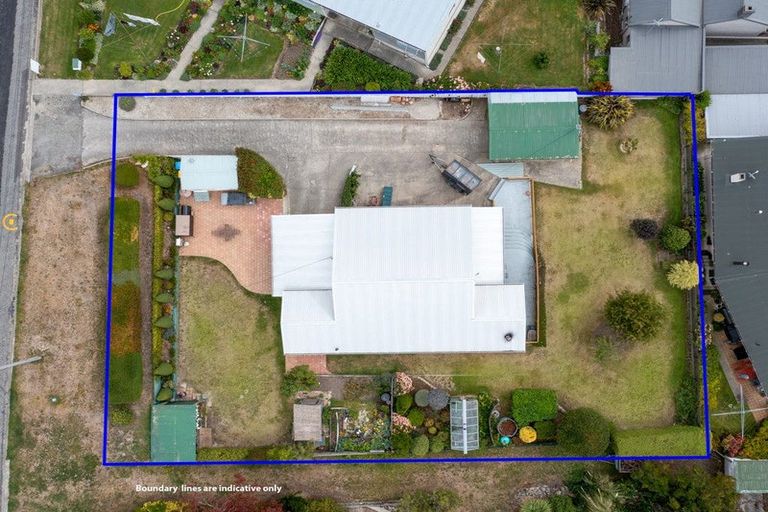 Photo of property in 30 Branxholm Street, Roxburgh, 9500