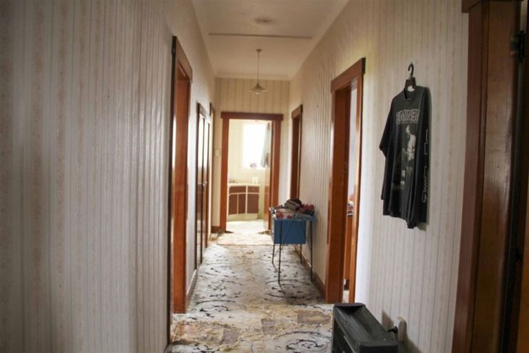 Photo of property in 8 Peace Street, Tuatapere, 9620