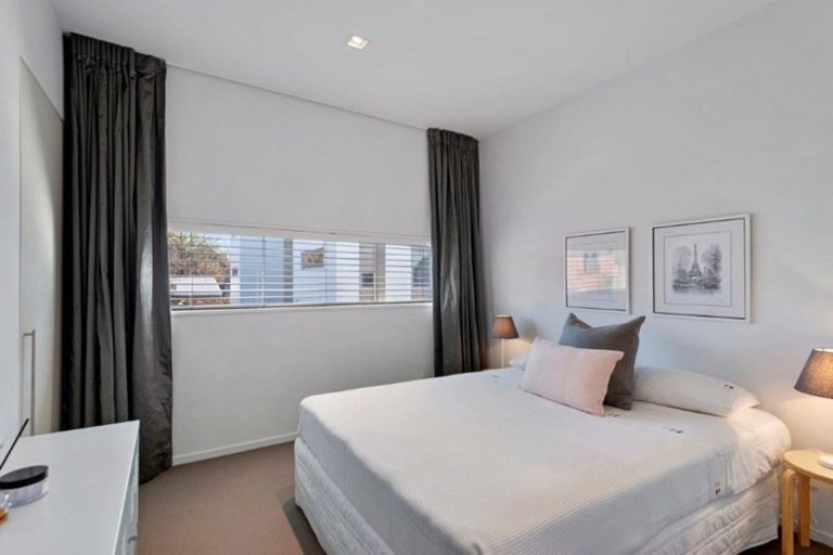 Photo of property in 2/184 Peterborough Street, Christchurch Central, Christchurch, 8013