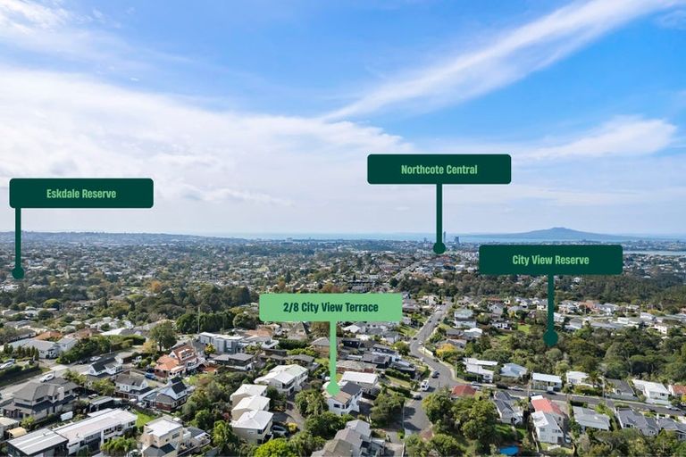 Photo of property in 2/8 City View Terrace, Birkenhead, Auckland, 0626