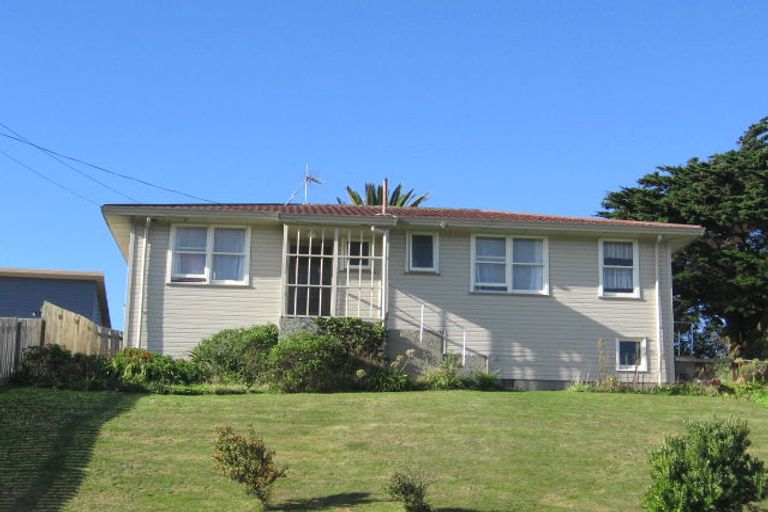 Photo of property in 7 Taupiri Crescent, Titahi Bay, Porirua, 5022