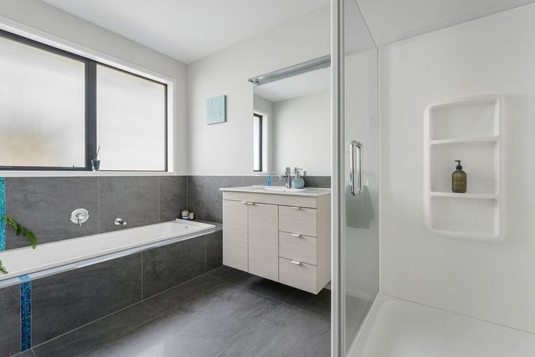 Photo of property in 36 Benmore Crescent, Pyes Pa, Tauranga, 3112