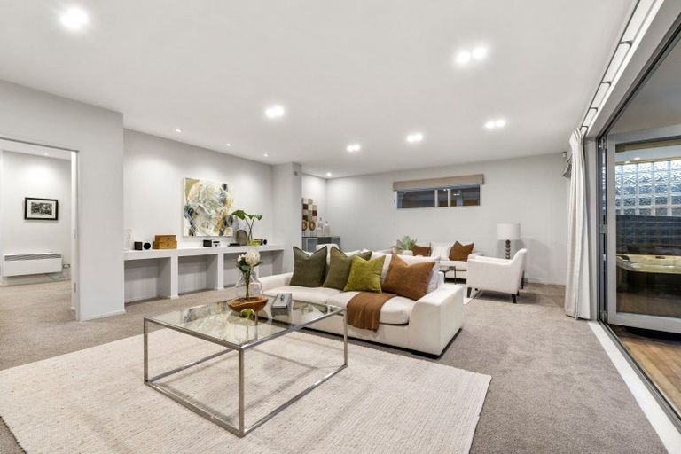 Photo of property in 39 Williamson Avenue, Belmont, Auckland, 0622
