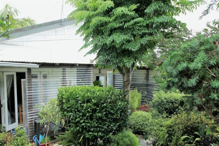 Photo of property in 2 Charles Street, Te Kamo, Whangarei, 0112