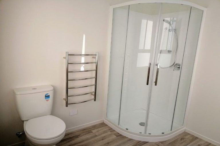Photo of property in 106 Kingswood Road, Brookfield, Tauranga, 3110