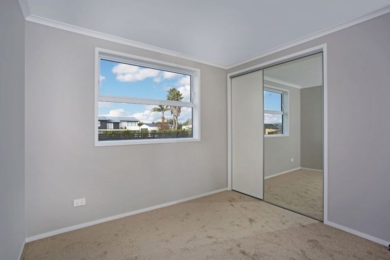 Photo of property in 1 Te Paahi Avenue, Waiuku, 2123