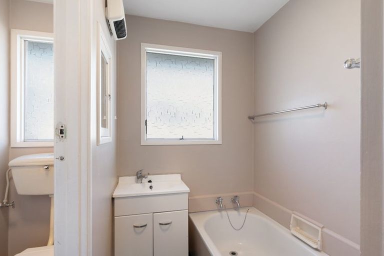 Photo of property in 1/21 Woodcote Avenue, Hornby, Christchurch, 8042