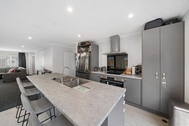 Photo of property in 7 Grovedale Square, Wainuiomata, Lower Hutt, 5014