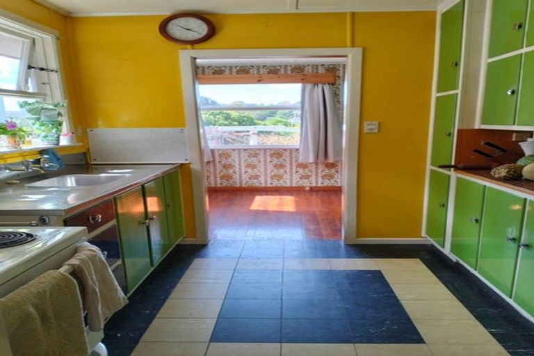 Photo of property in 30 Mark Avenue, Paparangi, Wellington, 6037