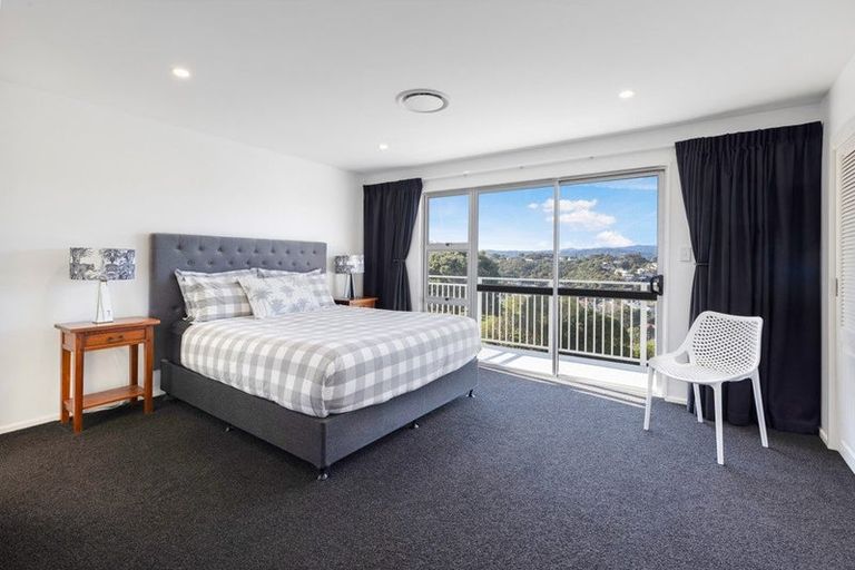 Photo of property in 99 Akaroa Drive, Maupuia, Wellington, 6022