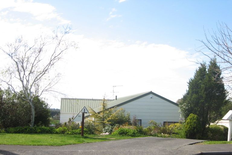 Photo of property in 75 Queens Road, Glen Avon, New Plymouth, 4312