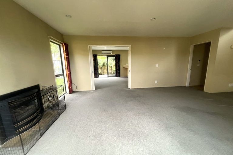 Photo of property in 37a Waverton Terrace, Churton Park, Wellington, 6037