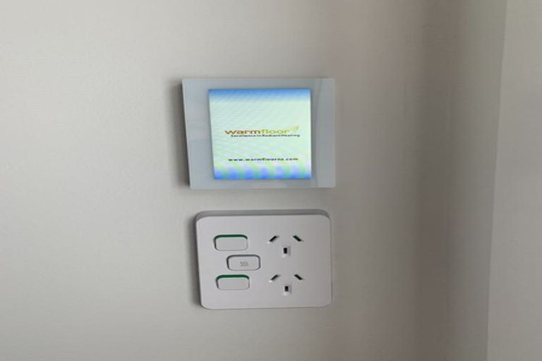 Photo of property in 4/18a Cathie Place, Karori, Wellington, 6012