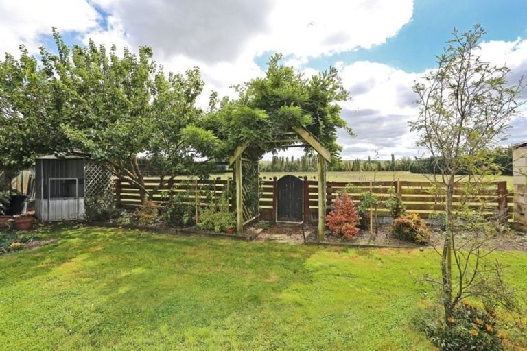 Photo of property in 2466 Takapau Road, Waipukurau, 4281
