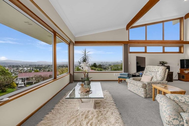 Photo of property in 30 Russell Crescent, Western Heights, Rotorua, 3015